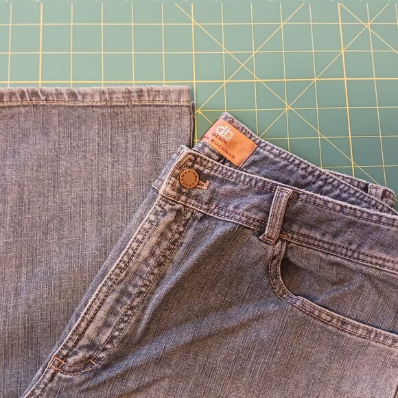 Dana Bachman Denim - Picture 7 of 9